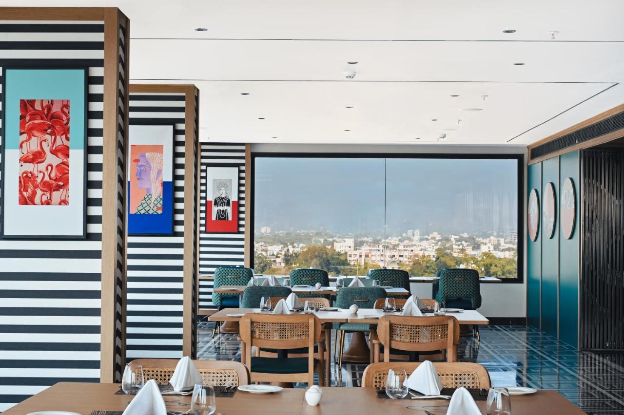 Parallel Hotel Udaipur, A Member Of Radisson Individuals Ngoại thất bức ảnh