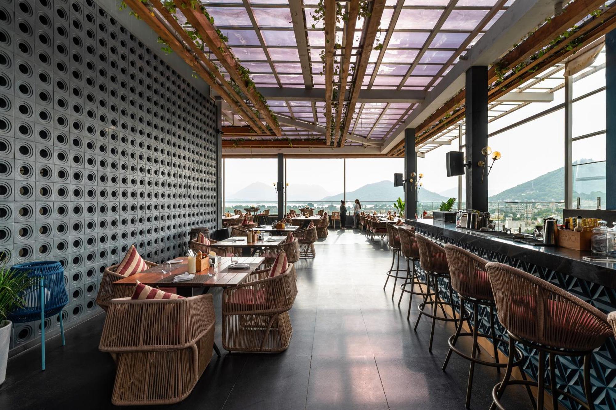 Parallel Hotel Udaipur, A Member Of Radisson Individuals Ngoại thất bức ảnh