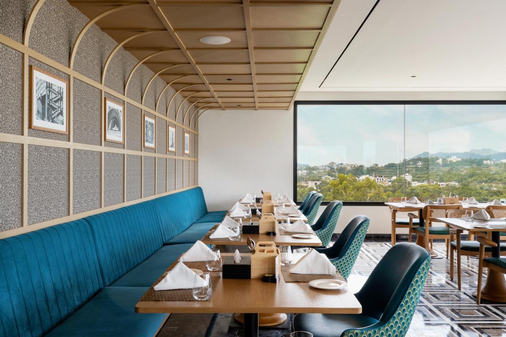Parallel Hotel Udaipur, A Member Of Radisson Individuals Ngoại thất bức ảnh