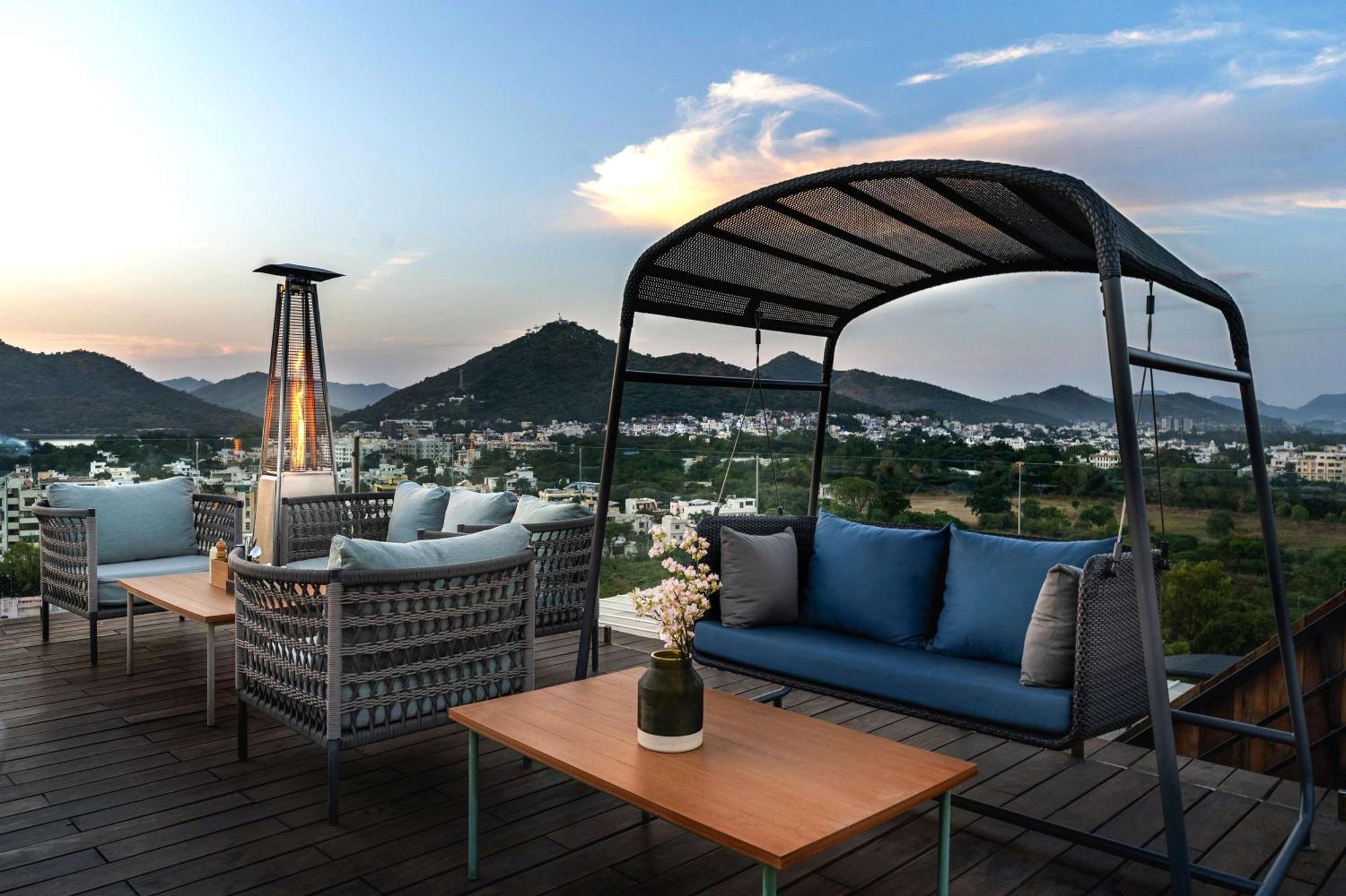 Parallel Hotel Udaipur, A Member Of Radisson Individuals Ngoại thất bức ảnh