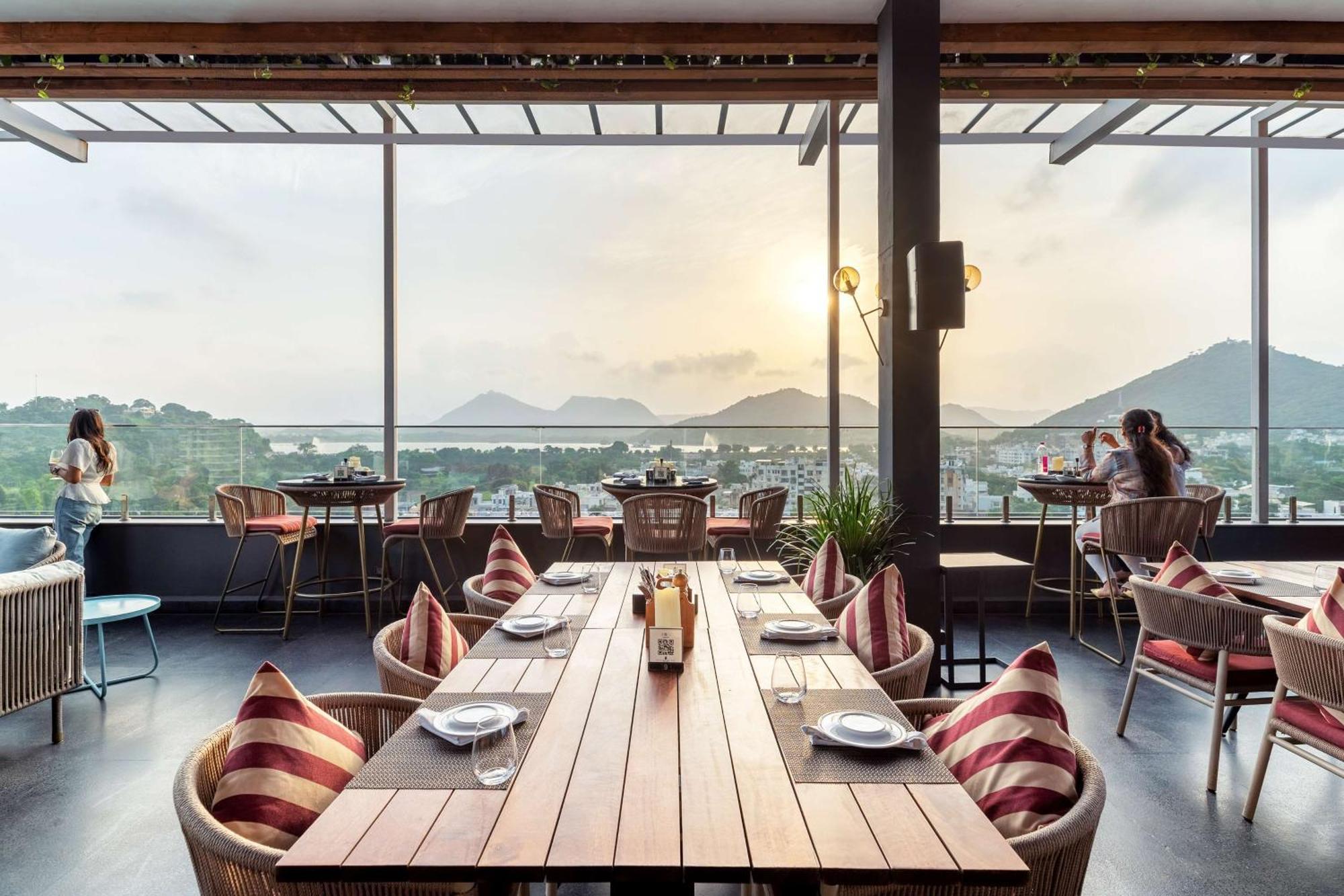 Parallel Hotel Udaipur, A Member Of Radisson Individuals Ngoại thất bức ảnh