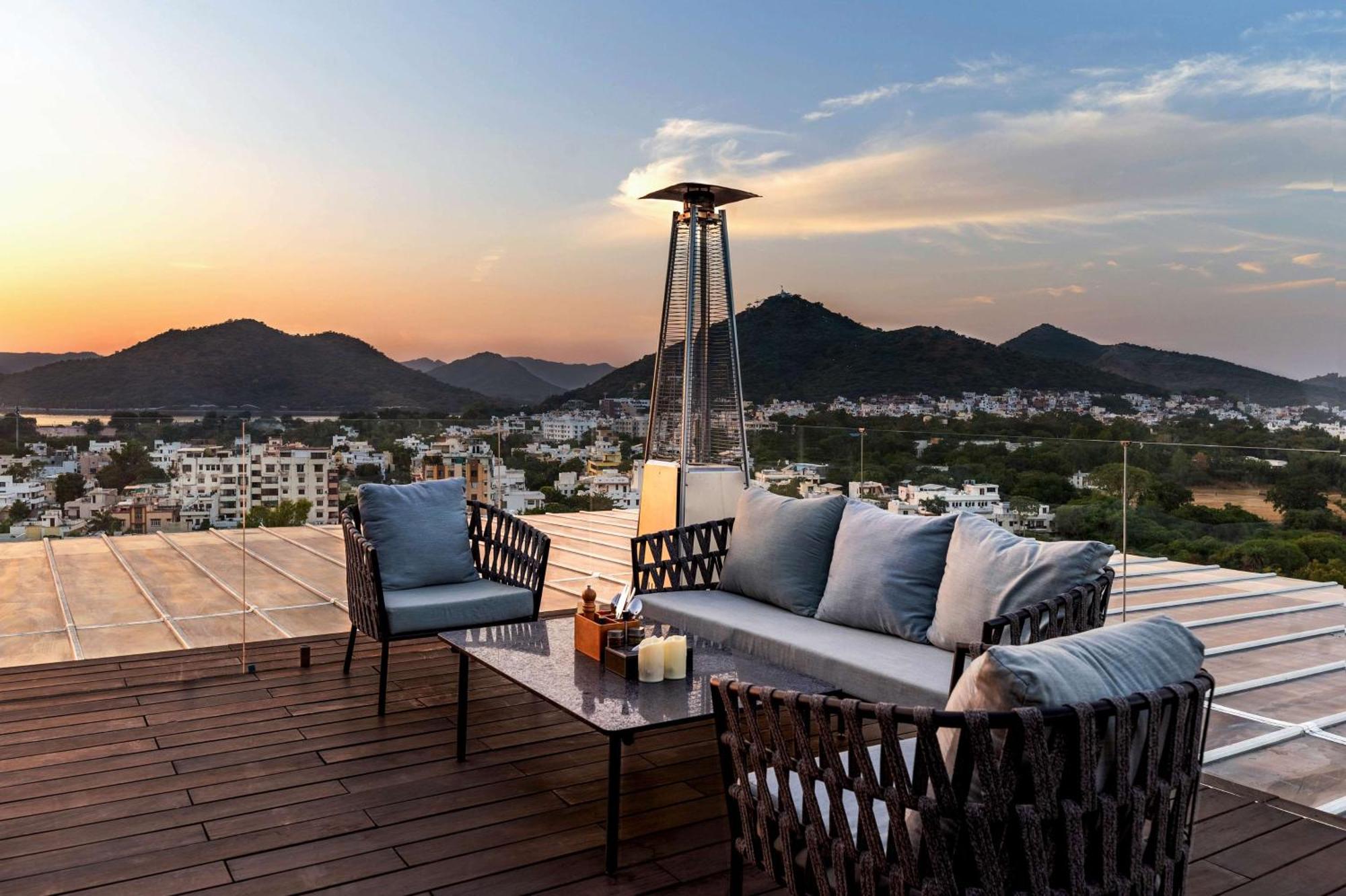 Parallel Hotel Udaipur, A Member Of Radisson Individuals Ngoại thất bức ảnh