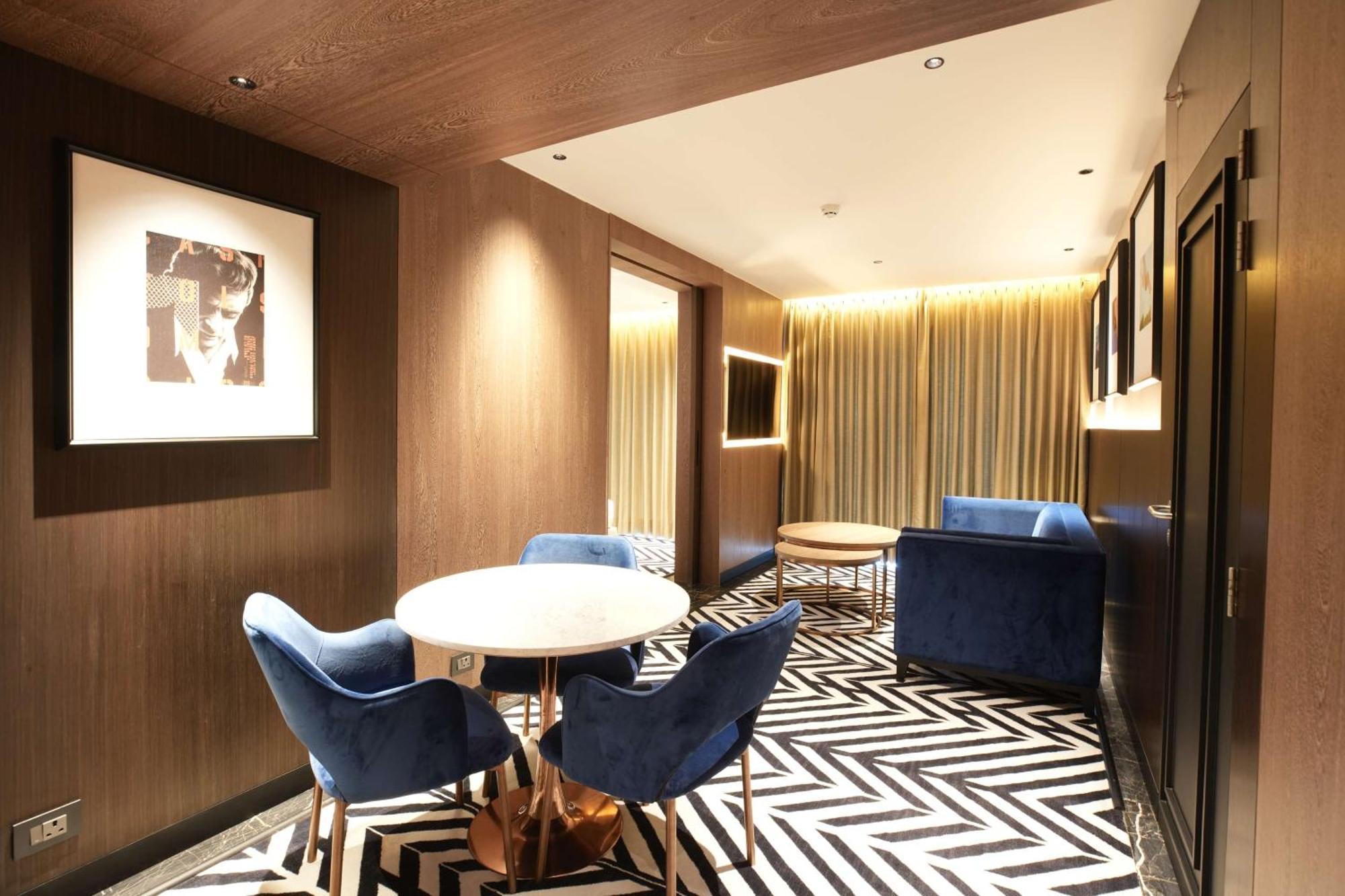 Parallel Hotel Udaipur, A Member Of Radisson Individuals Ngoại thất bức ảnh