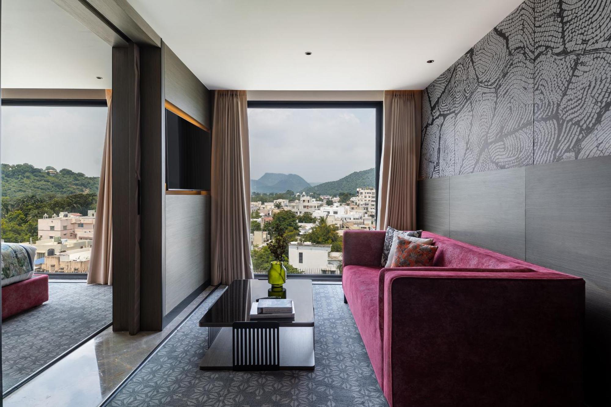 Parallel Hotel Udaipur, A Member Of Radisson Individuals Ngoại thất bức ảnh